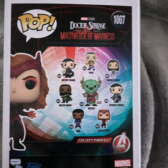 NIB Funko Pop Scarlet Witch Dr Strange the multiverse of madness 🌟 in dark - Picture 2 of 3